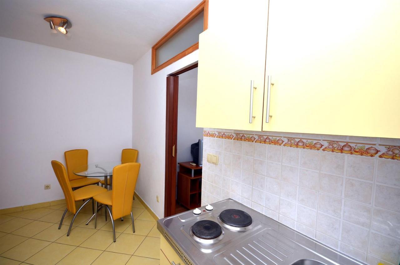 Apartments And Rooms Mare Vodice Exterior foto